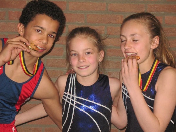ZINO MERCKX, YERA VAN VLEM, KATRIEN BRAET